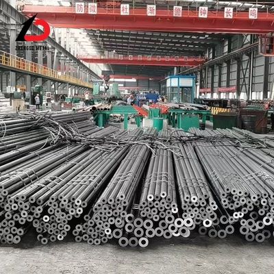 Ss400 S235jr Ss330 St37 St52 22*2.5mm 25*2mm 20*2.5mm30*3mm Yuvarlak Siyah Boyalı Düşük Karbonlu Çelik Boru Sıcak Dolaştırılmış Dikişsiz Boru