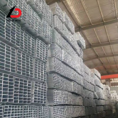 Yüksek Kaliteli Ss330 Ss400 S235jr Q195 Q235 Q345 Kalınlığı 0.6-25mm Özel Boyut ve Yüzeyi Sanayici Fiyatı ile Kare/Dörtgen Galvanizli Çelik Boru