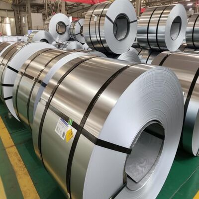 No3 Çekim dayanıklılığı 270-500 N/mm2 ve genişliği 600-1500 mm olan inşaat için sıcak batırılmış galvanizli çelik sarmalını bitirin
