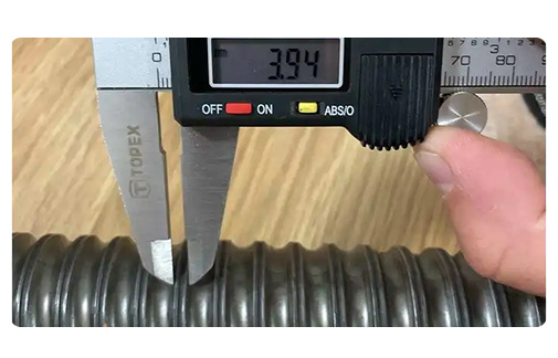 Yüksek Kalite Yüksek Güçlü Tam Dönerli Çelik Kendini Borma Anker Bolt Madencilik Endüstrisi İçin Boş Anker / Boş Anker Bar / Anker Çubukları 5